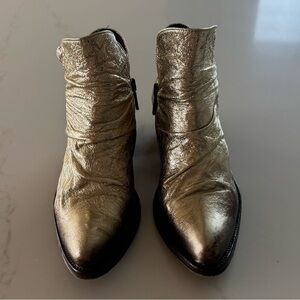 Jo Ghost Leather Western Cowgirl Boot in Metallic Gold size 6